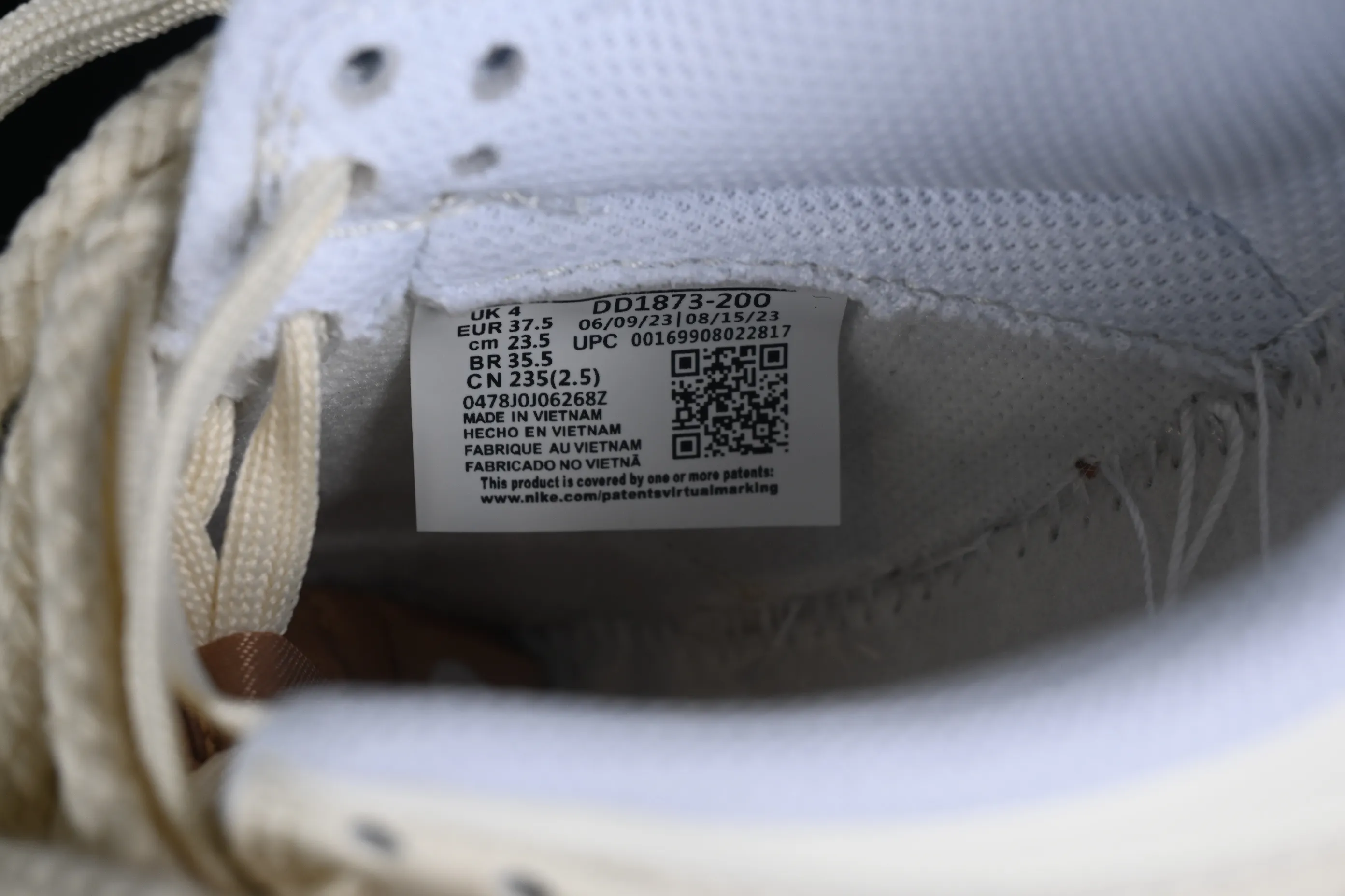 All Categories Nk SB Dunk Series Nk SB Dunk Low Low-top Sneakers Nk Dunk Low Next Nature "Hemp" Trick-or-treat Doll Soybean Milk Bear Maillard Simple and Versatile SB Strap Low-top Casual Sneakers DD1873-200